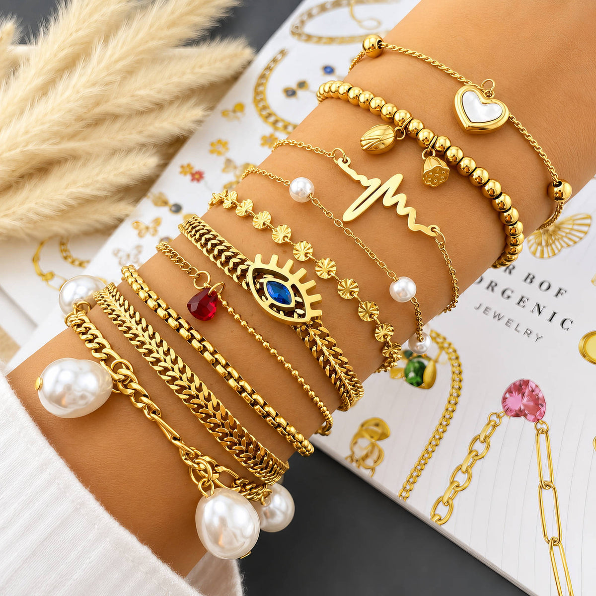 Hearts PVD Gold-Plated Steel Bracelet - Intensity