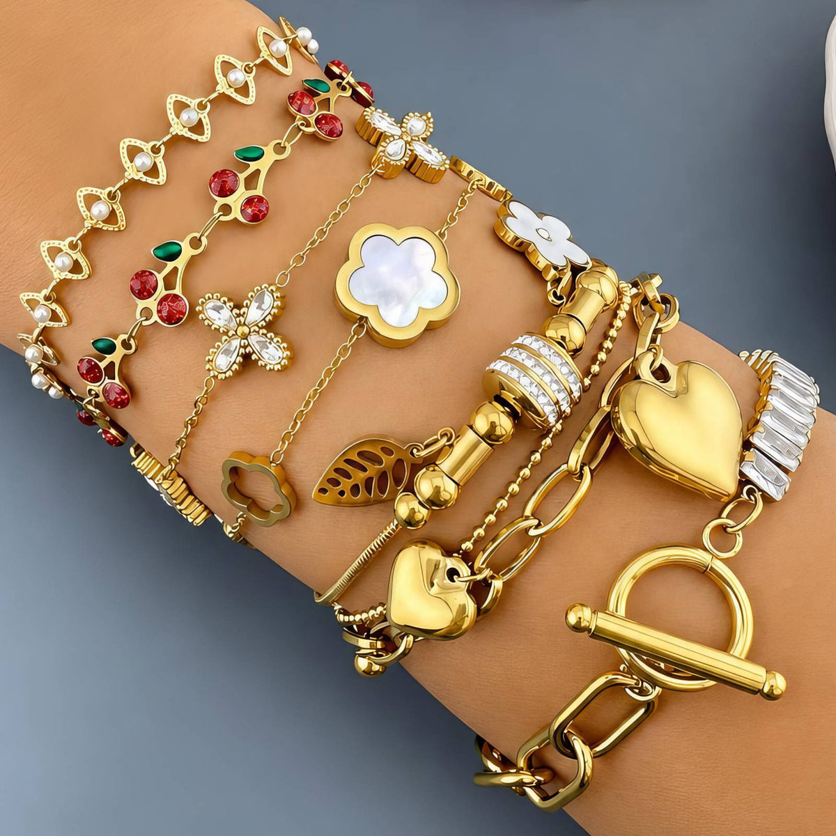 Hearts PVD Gold-Plated Steel Bracelet - Intensity
