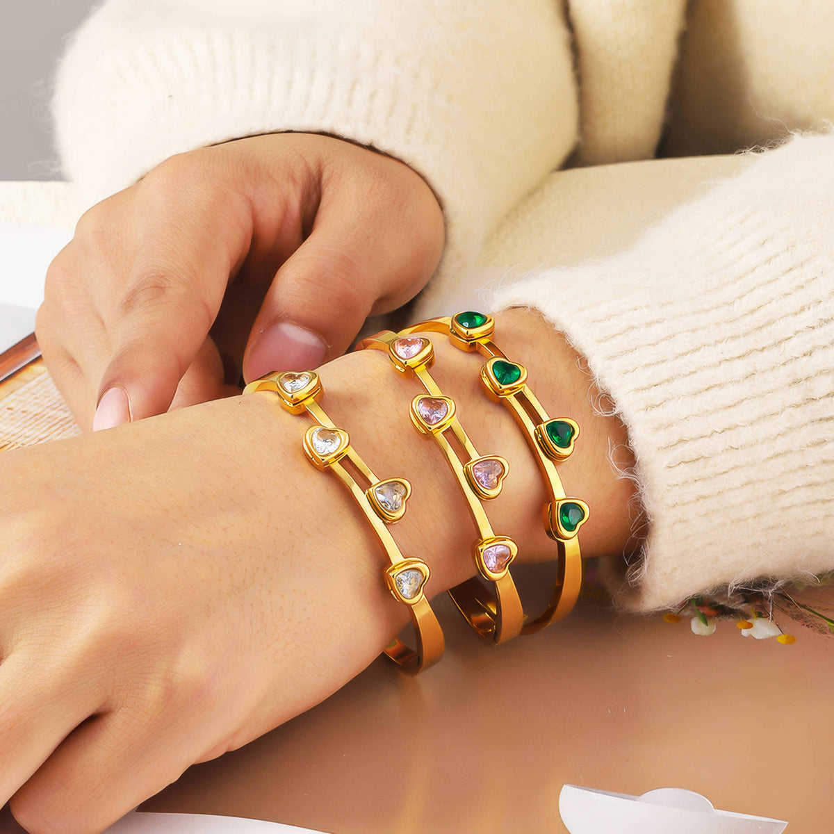 Hearts PVD Gold-Plated Steel Bracelet - Intensity