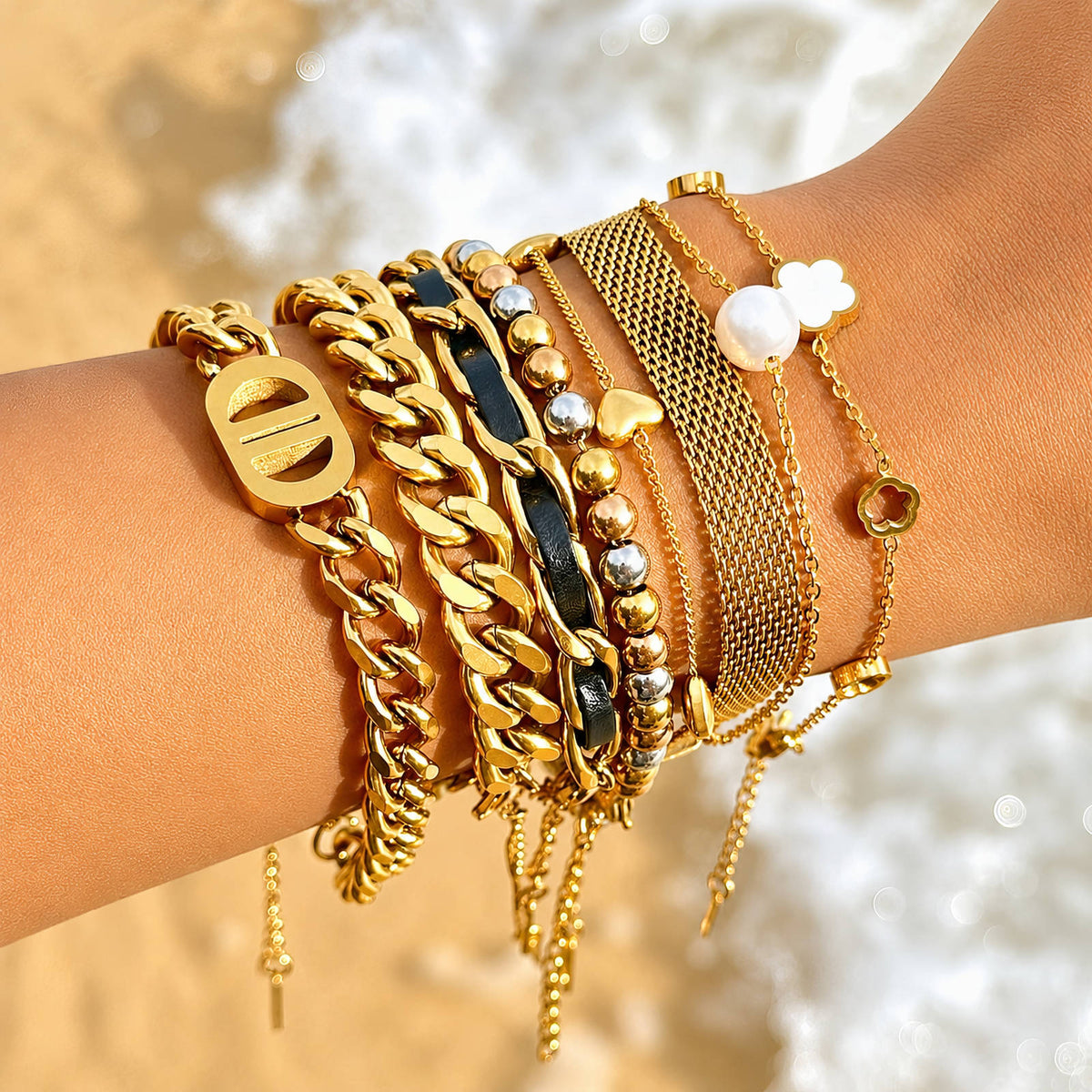 Hearts PVD Gold-Plated Steel Bracelet - Intensity