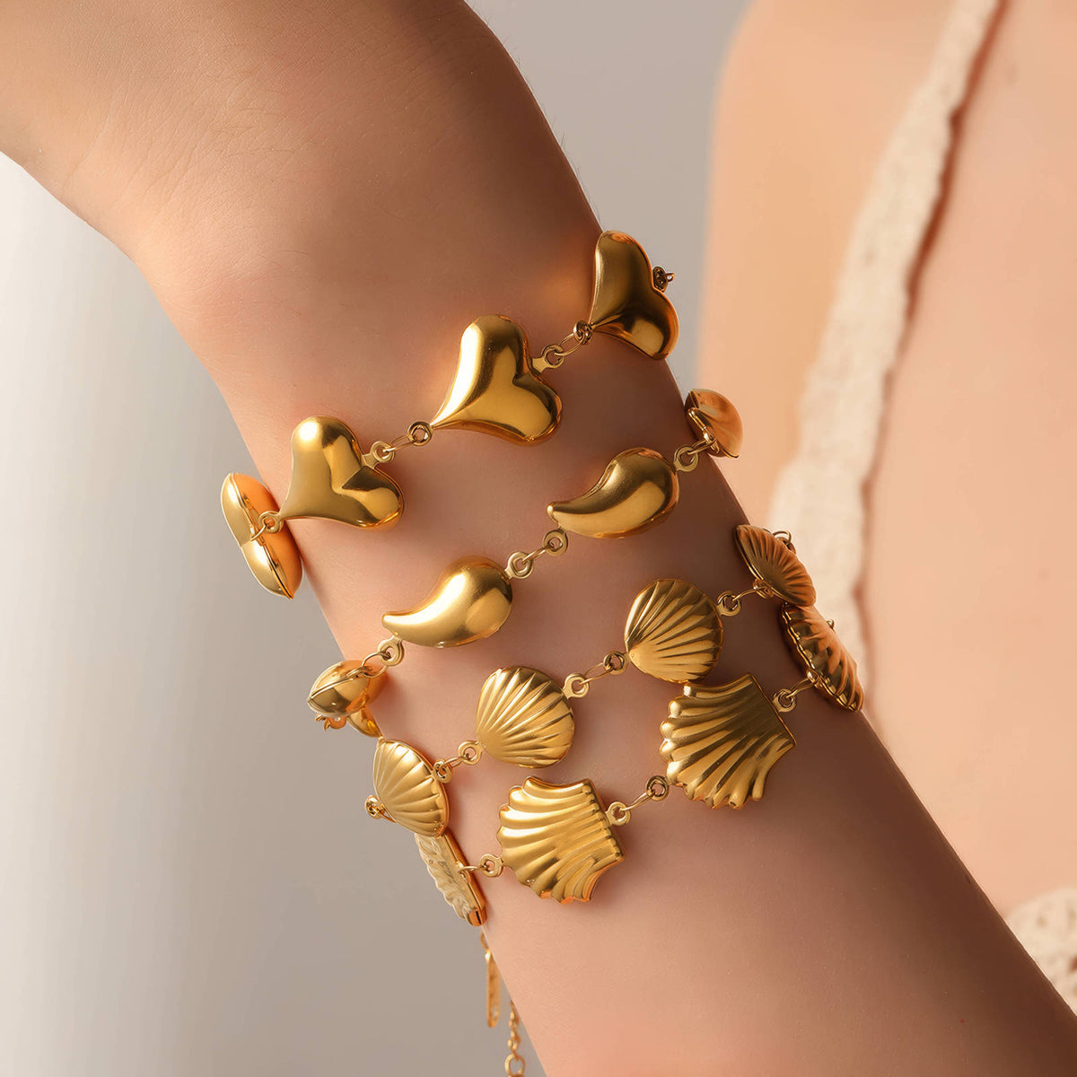 Seashells PVD Gold-Plated Steel Bracelet - Intensity